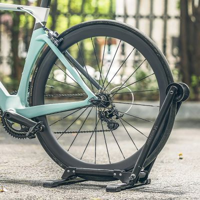 5. Wozinsky WSR-03 Klappbarer Fahrradständer für Fahrräder von 20-27,5 Zoll mit Radstütze – Schwarz