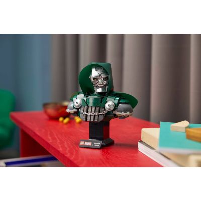 11. LEGO Super Heroes 76345