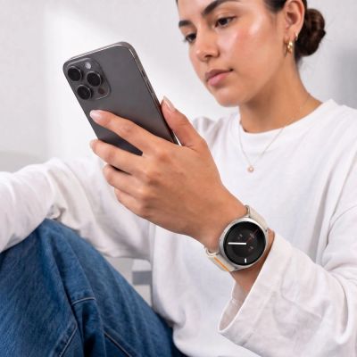 3. Tech-Protect Nylon-Armband mit Verschluss für Samsung Galaxy Watch 40/44/46 mm – Beige