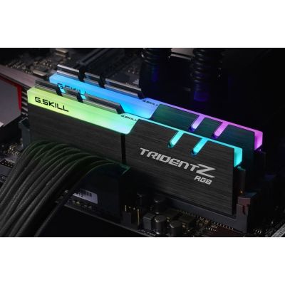 5. G.SKILL TridentZ RGB F4-3600C18D-16GTZRX Speicherkit (DDR4; 2 x 8 GB; 3600 MHz; CL18)