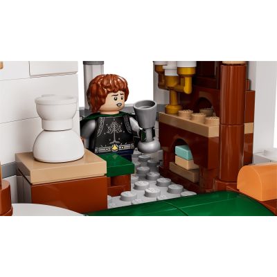 10. LEGO Icons 11377 - Der Herr der Ringe: Minas Tirith