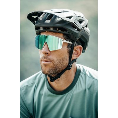 6. Julbo Forest Black Fahrradhelm