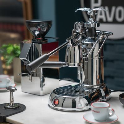 9. La Pavoni Milano manueller Hebel-Espressokocher, silber