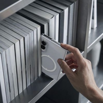 6. Spigen AirSkin MagFit MagSafe Hülle für Samsung Galaxy Z Fold 8 – Transparent und Weiß