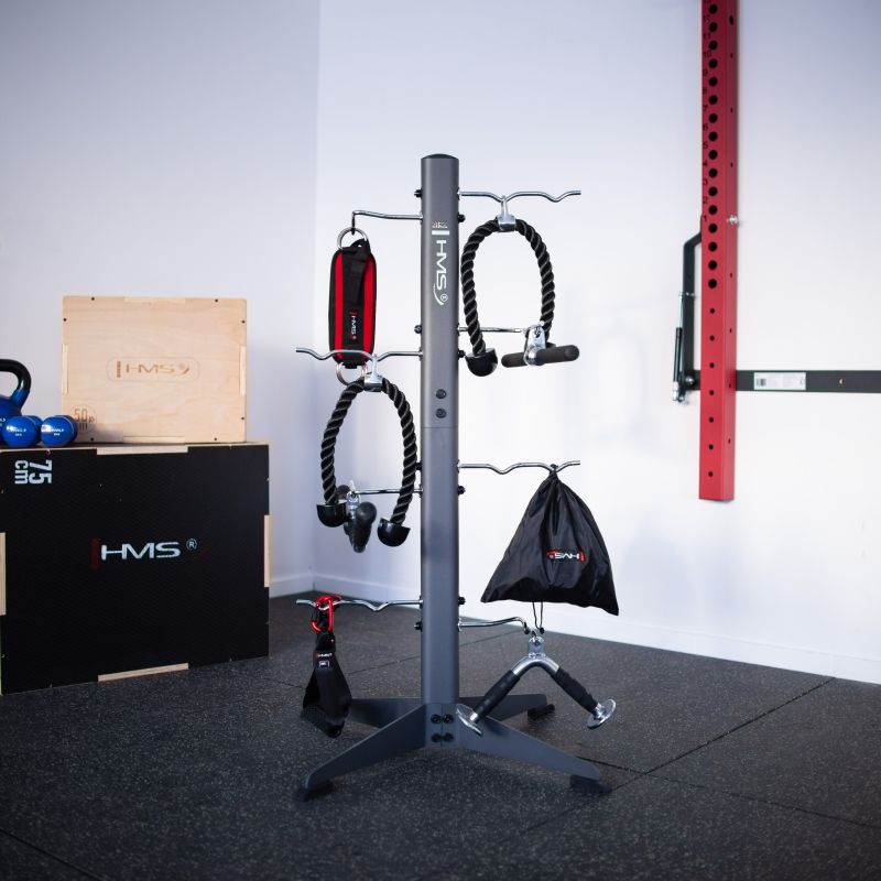 4. STR33 STAND FÜR KOMMERZIELLES HMS-ZUBEHÖR