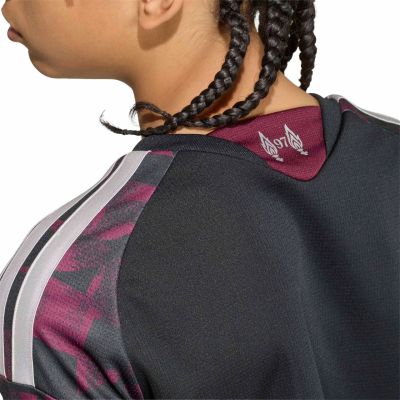 8. adidas Liverpool FC 26/27 Auswärtstrikot für Kinder, Schwarz und Rosa KB8284