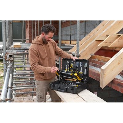 3. Stanley STMT98109-1 Satz Schraubenschlüssel und Werkzeuge 142-teilig.