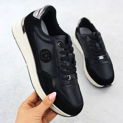 2. Schwarze Damen-Lederschuhe Filippo DP7106/25