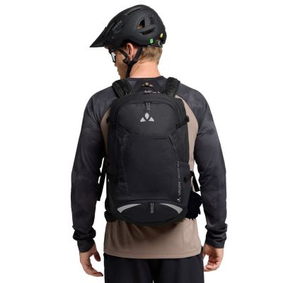 10. Fahrradrucksack Vaude Bike Alpin 23+5 – Schwarz