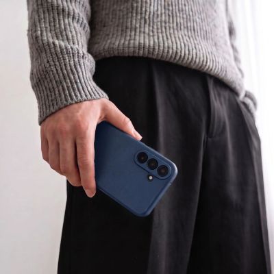 4. Tech-Protect Smart Wallet Case für Samsung Galaxy S26 FE – Mattes Marineblau