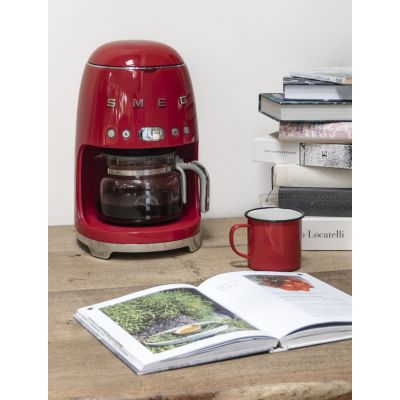 7. SMEG Kaffeemaschine Modell DCF02RDEU rot