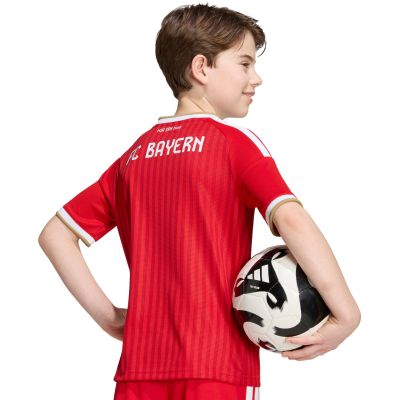 8. adidas FC Bayern 26/27 Heimtrikot rot JZ3098