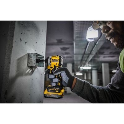 3. DeWALT 2x1,7Ah 208Nm Schlagschrauber