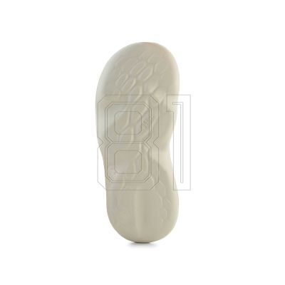 5. New Balance SUFHUPC3 Flip-Flops