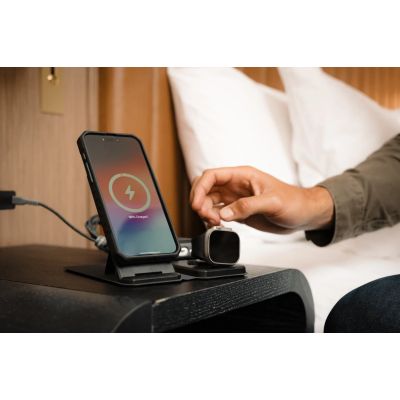 11. UAG 3-in-1 Reiseladegerät – kabelloses Reiseladegerät für drei Geräte, 15 W, MagSafe-kompatibel, inklusive Kabel, Stecker und Organizer (schwarz/grau)