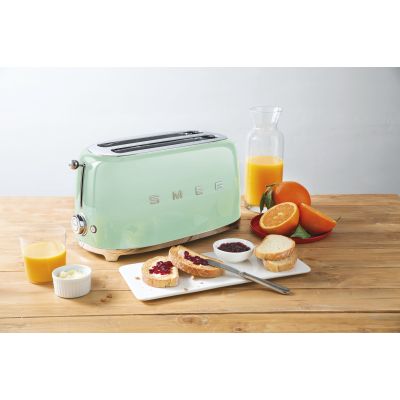 7. SMEG Toaster Modell TSF02PGEU, pastellgrüne Farbe