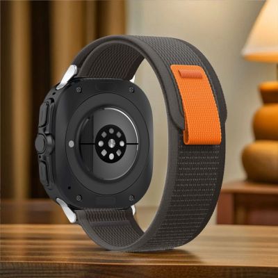 4. Tech-Protect Nylonarmband für Samsung Galaxy Watch Ultra (47 mm) – Schwarz & Orange