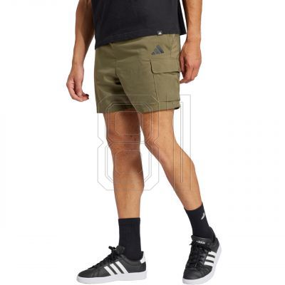 2. adidas Essentials Cargo-Chelsea-Shorts mit kleinem Logo M JD1827