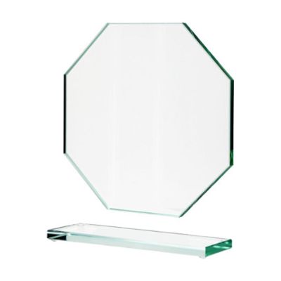 2. Glastrophäe mit zerbrochenem Sockel