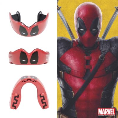 5. OZ-TT "Extro Marvel Deadpool" Mundschutz Rot und Schwarz SENIOR