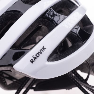 5. PELETON Helm