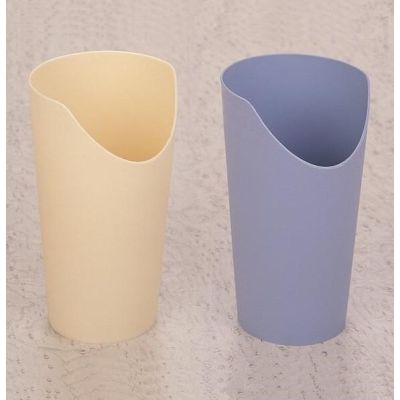 Tasse mit Ausschnitt