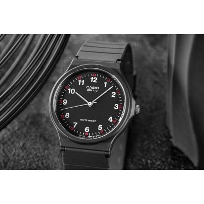 4. CASIO MQ-24-1BLLEG Uhr + Box
