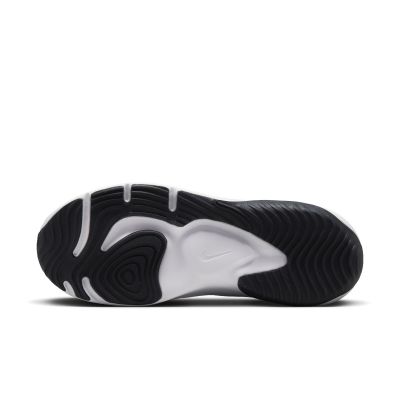 4. Nike Legend Essential 3 Next Nature M DM1120-004 Schuhe