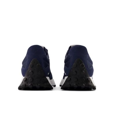 6. New Balance M MS327CNW Schuhe