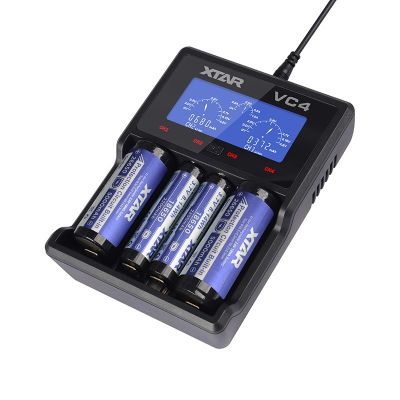 7. XTAR-LADEGERÄT FÜR ZYLINDRISCHE LI-ION-VC4-AKKU