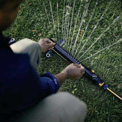 6. FISKARS OSZILLIERENDER SPRINKLER M X-SERIE