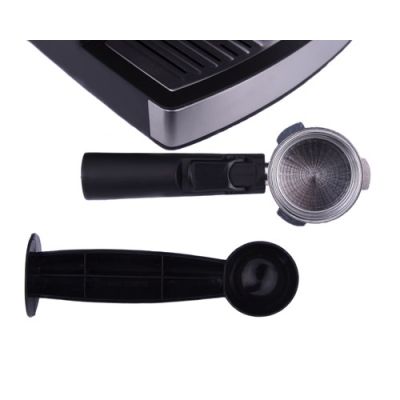 6. Adler MS 4403 Espressomaschine (850W; silber)
