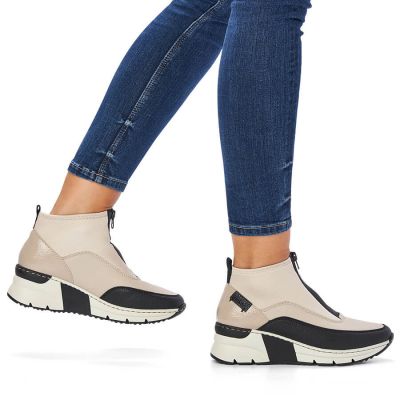 28. Rieker W RKR608 Stiefeletten beige