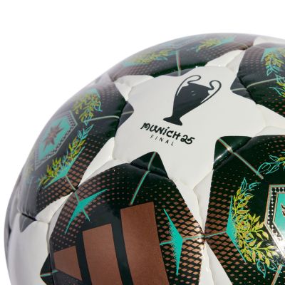 7. adidas UCL Pro Sala 24/25 JH1294 Fußball