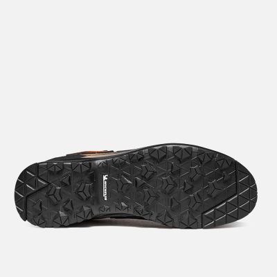 5. Garmont Akron GTX Adult Braun