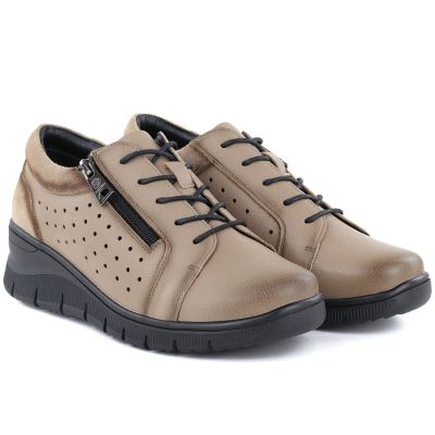 3. Damen-Keilschuhe aus Leder mit durchbrochenem Muster, beige, Vinceza 39977