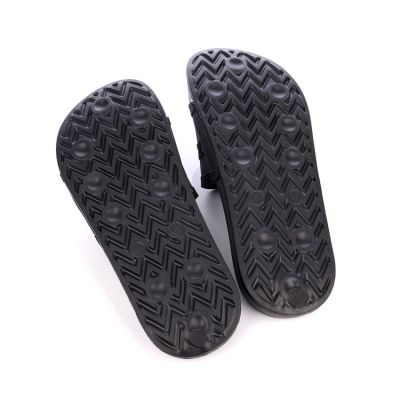 3. TEMPISH Badesandalen