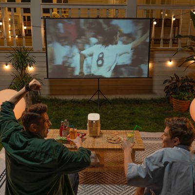 20. Yaber T2 Plus LCD FullHD 1080p Multimedia-Projektor mit JBL-Lautsprechern - Beige