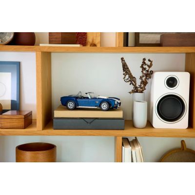 7. LEGO ICONS 10357 Shelby Cobra 427 S/C