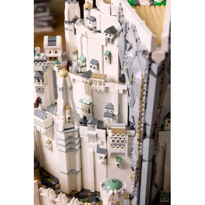 21. LEGO Icons 11377 - Der Herr der Ringe: Minas Tirith