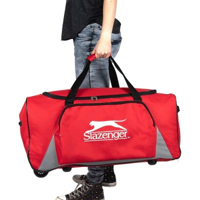 5. SLAZENGER ROTE REISE-SPORTTASCHE MIT ROLLEN