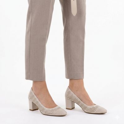 5. Beige Pumps mit Lochmuster und Blockabsatz, Sergio Leone PB848