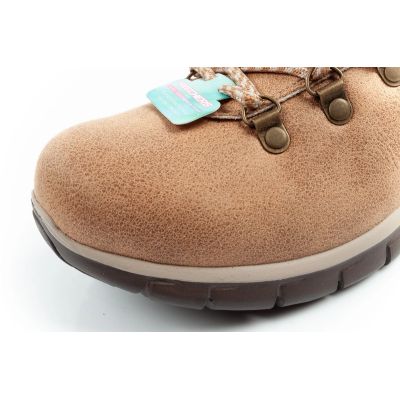 6. Skechers Synergy Damen-Winterstiefel, isoliert mit Scotchgard