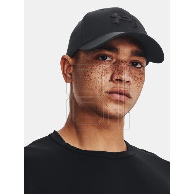 3. Under Armour Cap M 1376701-002
