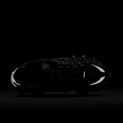7. Nike Shox TL M AR3566-002 Schuhe