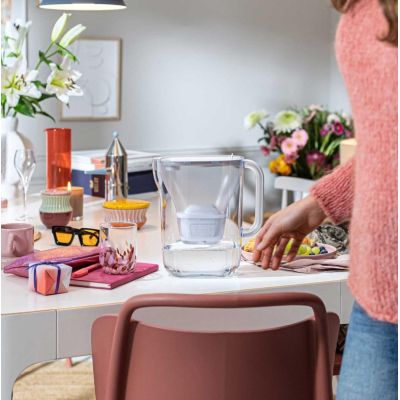 7. Brita Essential XL Wassertank + 3 Filterkartuschen (weiß)