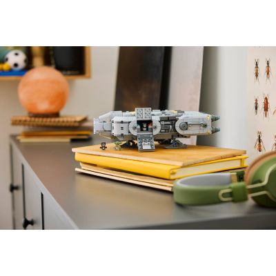9. LEGO Star Wars 75445 - Anzellanisches Raumschiff