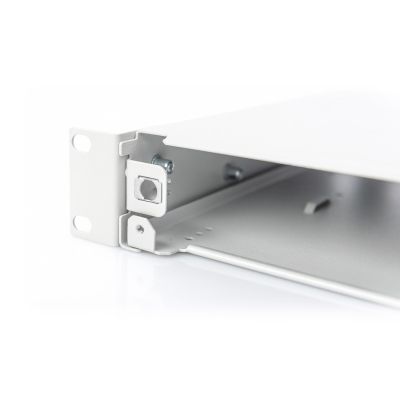 8. 19-Zoll-Patchpanel ohne Frontplatte, 1 HE, verschiebbar, Kabelverschraubungen PG13,5 und PG16, Kabelbinder/Halterungen, grau
