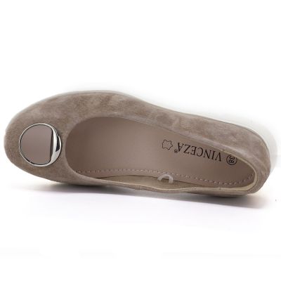 3. Damen-Keilschuhe aus beigefarbenem Leder, Modell Vinceza 95412