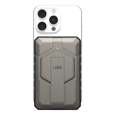 13. Powerbank UAG Rugged 10K – 10000 mAh mit Standfuß, kabelloses Laden mit 10 W, MagSafe-kompatibel, Kabel im Lieferumfang (black/titanium)
